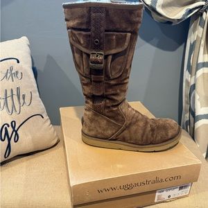 UGG Australia Suede and Sheepskin Cargo Buckle Boot Size 9 Like New Condition